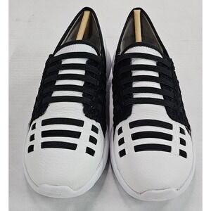 Lori Goldstein Collection Newlyn White Black Leather Slip On Sneaker 5M A302888